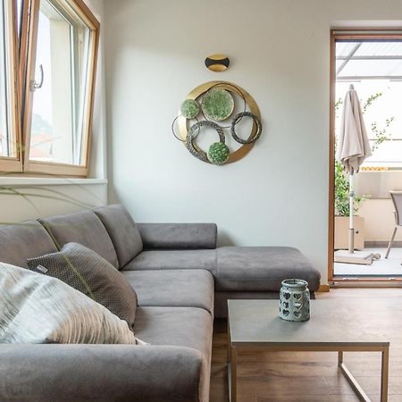 Ferienwohnung Mit Garage, Fahrradraum Und Sehr Grosser Sonnenverwoehnten Terrasse Lagundo Εξωτερικό φωτογραφία