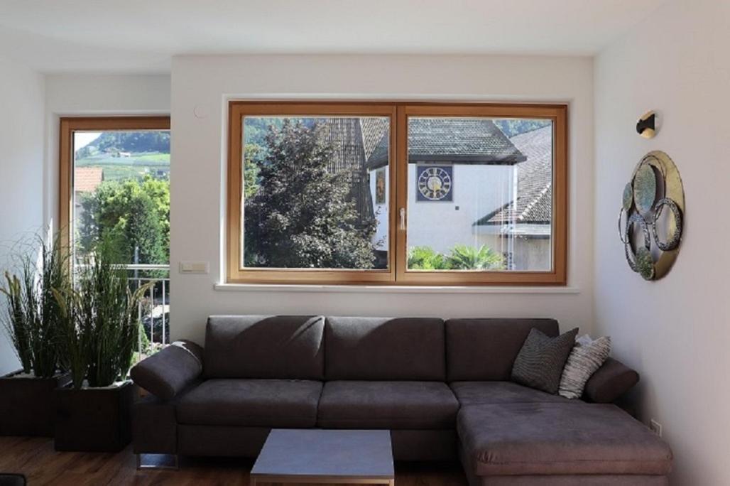 Ferienwohnung Mit Garage, Fahrradraum Und Sehr Grosser Sonnenverwoehnten Terrasse Lagundo Εξωτερικό φωτογραφία