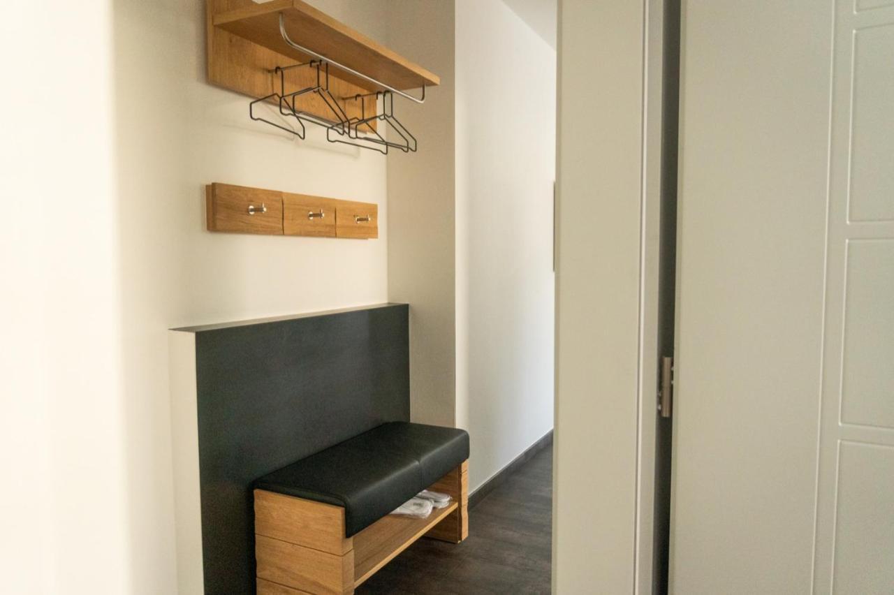 Ferienwohnung Mit Garage, Fahrradraum Und Sehr Grosser Sonnenverwoehnten Terrasse Lagundo Εξωτερικό φωτογραφία
